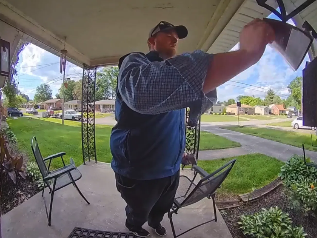 Video catches Daniel Grossberg challenger taking political ad out of voter’s mailbox